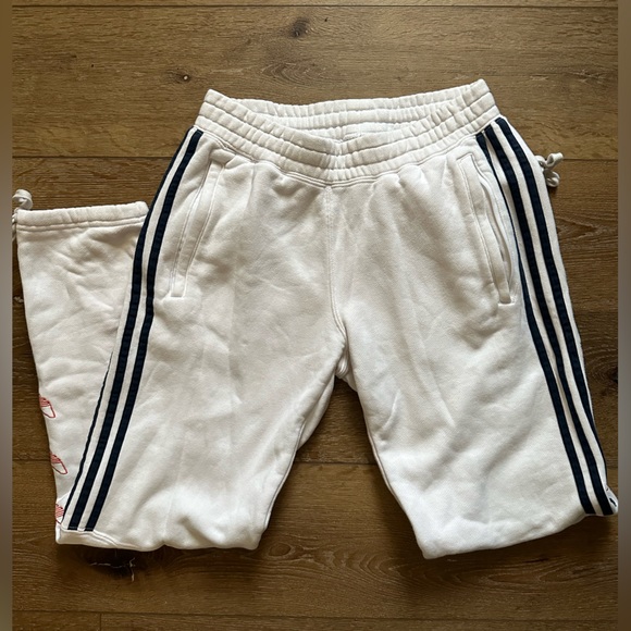 ADIDAS SWEATPANTS Size M - Picture 2 of 9